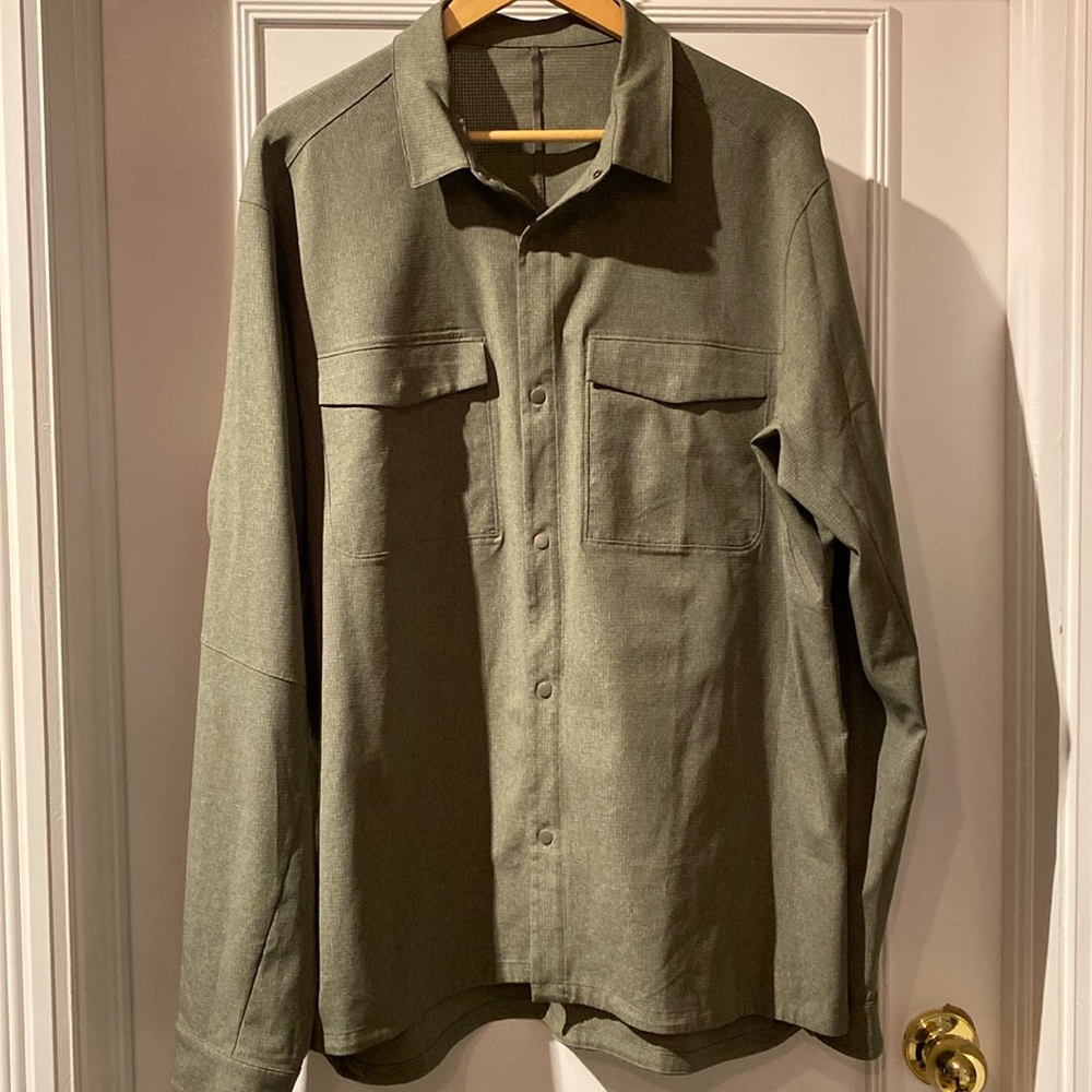 Lululemon button up